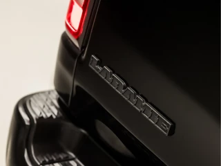 Dodge Ram 1500 Dodge Ram 1500 5.7 V8 4x4 Crew Cab Laramie 402Pk Automaat (PANORAMADAK, LUCHTVERING, GROOT NAVI, STOELKOELING, MEMORY SEATS, HARMAN/KARDON, TREKHAAK, STOELVERWARMING ACHTER, APPLE CARPLAY, NIEUWSTAAT) - afbeelding nr 36