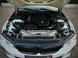 BMW 3 Serie BMW 3 Serie 330i M-PERFORMANCE DAK|HEADUP|360CAM|ACC|INDIVIDUAL - afbeelding nr 45