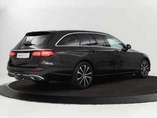 Mercedes-Benz E-Klasse Mercedes-Benz E-klasse 300e Avantgarde | Adaptive cruise | Trekhaak |  Stoelverwarming | Camera | Widescreen | Sfeerverlichting | Half leder | Full LED - afbeelding nr 37