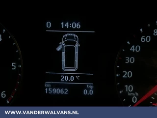 Volkswagen Transporter Volkswagen Transporter 2.0 TDI L2H1 Euro6 Airco | Navigatie | Cruisecontrol | Trekhaak | Leder stuurwiel Parkeersensoren - afbeelding nr 21