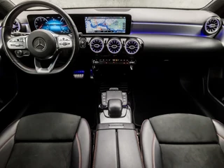 Mercedes-Benz A-Klasse Automaat (APPLE CARPLAY, GROOT NAVI, SFEERVERLICHTING, CAMERA, LEDER/ALCANTARA, SPORTSTOELEN, STOELVERWARMING, GETINT GLAS, WIDESCREEN, NIEUWE APK, NIEUWSTAAT) - afbeelding nr 6