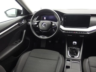 Škoda Octavia Škoda Octavia Combi 1.0 TSI Business Edition TREKHAAK / CARPLAY / SFEERVERLICHTING / NAVI / CLIMA / PDC / BLUETOOTH / CRUISE / NL-AUTO - afbeelding nr 23