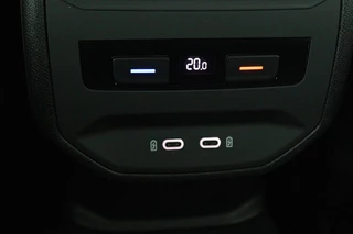 SEAT Leon SEAT Leon 1.5 eTSI FR | Stoel & stuurverwarming | Trekhaak |  Carplay | Navigatie | Adaptive cruise | Sportstoelen | Full LED - afbeelding nr 30