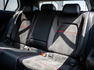 Volkswagen Golf Volkswagen Golf 2.0 TSI GTI CLUBSPORT|PANO|19''|ACC|NURBURG. - afbeelding nr 14