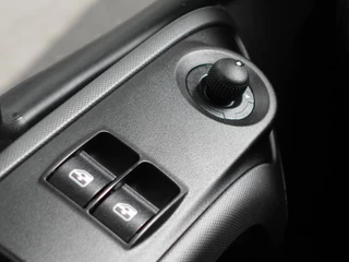 Iveco Daily Iveco Daily 3.0 180pk Automaat Bakwagen Laadklep 440x211x235 Airco Cruise control LED Navi Camera - afbeelding nr 35