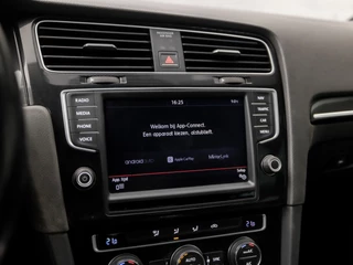 Volkswagen Golf 204Pk Automaat (APPLE CARPLAY, NAVIGATIE, CLIMATE, PARKEERSENSOREN, LED KOPLAMPEN, GETINT GLAS, SPORTSTOELEN, ZWART HEMEL, CRUISE, NIEUWE APK, NIEUWSTAAT) - afbeelding nr 26