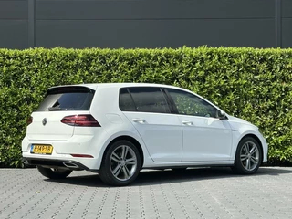 Volkswagen Golf Volkswagen Golf 1.4 TSI Highline Business R, NAVI, R-LINE CRUISE, ECC-AIRCO, CARPLAY, DYNAMISCH LED, PARKEERSENSOREN, LICHTMETAAL 17 - afbeelding nr 2