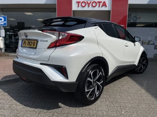 Toyota C-HR Toyota C-HR 1.8 Hybrid Bi-Tone | Navi | Stoelverwarming | Cruise Control - afbeelding nr 3