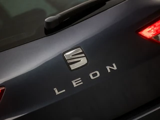 SEAT Leon SEAT Leon ST 1.5 TSI Sport 150Pk Automaat (NAVIGATIE, CLIMATE, CAMERA, KEYLESS, SPORTSTOELEN, TREKHAAK, PARKEERSENSOREN, CRUISE, NIEUWSTAAT) - afbeelding nr 26