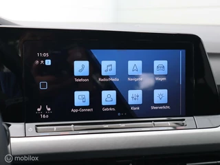 Volkswagen Golf Volkswagen Golf 1.5 TSI LED Massage CarPlay Stoelverwarming - afbeelding nr 22