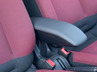 Citroën C4 Cactus Citroen C4 Cactus 1.2 e-THP PureTech 110pk Shine - Rouge Aden - Camera/Cruise/Clima - afbeelding nr 8