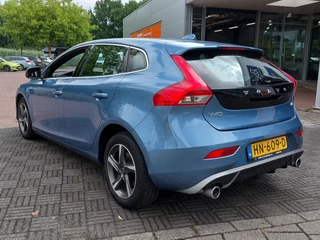 Volvo V40 Volvo V40 2.0 D2 R-Design Business | Origineel NL | Navi | Bi-Xenon | Clima | Cruise | Leder+Alcantara | Stoelverwarming | Pdc | Licht+Regensensor | 16''lm | Voorruitverwarming - afbeelding nr 5