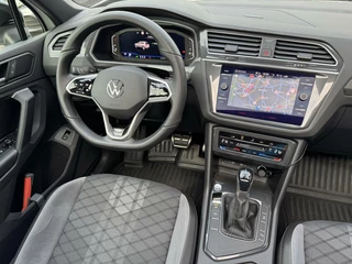 Volkswagen Tiguan Volkswagen Tiguan 1.5 TSI 150pk R-Line 3 x R-Line Pano DSG Camera Keyless Matrix LED 19inch - afbeelding nr 13