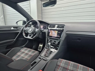 Volkswagen Golf Volkswagen Golf 2.0 TSI GTI Performance Virtual/Pano/Carbon/ - afbeelding nr 35