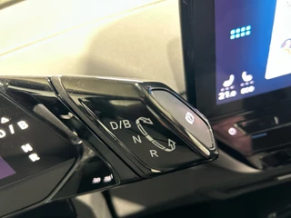 Volkswagen ID.5 Volkswagen ID.5 Pro Advantage 77 kWh | Zwart dak | Camera | 19 inch 