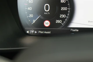 Volvo XC40 Volvo XC40 T5 Recharge R-Design | Black Edition | Leder | Parkeercamera | Stoelverwarming | Pilot Assist | Keyless - afbeelding nr 21