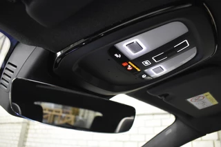 Volvo XC40 Volvo XC40 Recharge Ultimate 231pk/70kWh | Trekhaak | Allseason Banden - afbeelding nr 40