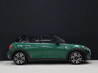 MINI Cooper MINI Cooper Mini 1.5 Pepper [APPLE CARPLAY, SFEERVERLICHTING, CRUISE CONTROL, CLIMATE CONTROL, KEYLESS START, NAVIGATIE, NIEUWSTAAT] - afbeelding nr 3