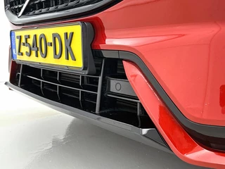 Volvo XC60 Volvo XC60 2.0 T6 AWD Ultimate Dark | 360° Camera | Bowers & Wilkins | Luch - afbeelding nr 26