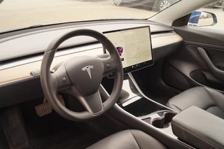 Tesla Model 3 - afbeelding nr 11