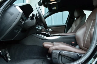 BMW 3 Serie BMW 3 Serie 318i M-Sport Rijklaarprijs-Garantie Navigatie Leder sport interieur  Live Cockpit Plus - afbeelding nr 11