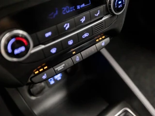 Hyundai i20 Hyundai i20 1.0 T-GDI Active Sport (NAVIGATIE, CLIMATE, STOELVERWARMING, GETINT GLAS, SPORTSTOELEN, LM VELGEN, PARKEERSENSOREN, CRUISE, NIEUWE APK, NIEUWSTAAT) - afbeelding nr 10