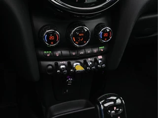 MINI Electric (INCL-BTW) Aut. *PANO | FULL-LEATHER | FULL-LED | HARMAN/KARDON-SOUND | KEYLESS | CAMERA | SPORT-SEATS | NAVI-FULLMAP  | ECC | HEATED-SEATS | AMBIENT-LIGHT | DAB | DIGI-COCKPIT | PDC | 17