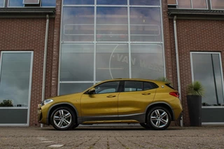 BMW X2 ➡️ BMW X2 sDrive18i F39 High Executive Edition M-sport | M-pakket | Dakraam | 2e eigenaar | Head up | Harman-Kardon | Camera | Leer | LED | Navi | PDC | 19 inch |  Stoelverwarming | Automaat | - afbeelding nr 5