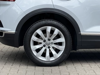 Volkswagen T-Roc Volkswagen T-Roc 2.0 TSI 4Motion Sport Automaat/Climate control/Led/Trekhaak - afbeelding nr 23