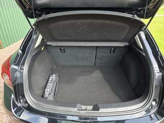 Mazda 3 Mazda 3 2.0 SkyActiv-G 120 GT-M/AUTOMAAT/NAVI/18 INCH - afbeelding nr 9