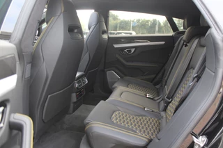 Lamborghini Urus Lamborghini Urus 4.0 V8 / NL Auto! / Full Carbon / Keramisch / B&O / Pano / 360Camera / Head-up / 23'' / Stoelventilatie / Massage - afbeelding nr 11
