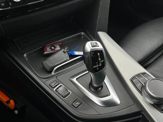 BMW 3 Serie BMW 3 Serie 320d EDE Executive Automaat I LED I Clima I Stoelverw. I Trekhaak - afbeelding nr 16