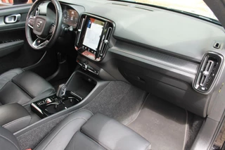 Volvo XC40 Volvo XC40 T4 Recharge R-Design | Parkeercamera | Stoelverwarming | Leder | Trekhaak | Glossy Black | Keyless - afbeelding nr 24