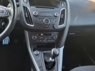 Ford Focus Ford Focus Wagon 1.5 Titanium Edition Eerste eigenaar Automatische airco Stoelver - afbeelding nr 21