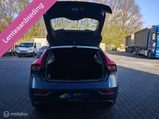 Volvo V40 Volvo V40 2.0 T2 / Dealer onderhouden / Zeer Netjes ! - afbeelding nr 7