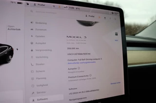 Tesla Model 3 Tesla Model 3 Long Range AWD 75 kWh autopilot trekhaak leder stoelverwarming v+a panodak 19
