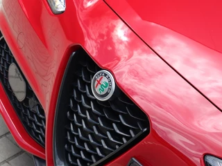Alfa Romeo Giulia Alfa Romeo Giulia 2.0 Turbo 280 PK Competizione Q4 AWD | Pano | Harman | 19