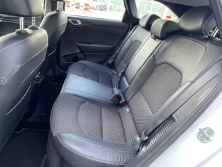 Kia Ceed Sportswagon Kia Ceed Sportswagon 1.6 GDI PHEV ExecutiveLine | 1/2 leder | elektrisch bedienbare stoelen - afbeelding nr 16