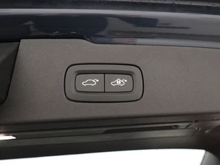 Volvo V60 Volvo V60 T6 PLUG-IN HYBRID LONG RANGE PLUS DARK SCHUIFDAK 360GR CAM TREKH - afbeelding nr 23