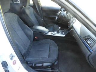 BMW 3 Serie BMW 3-serie Touring 320d M Sport Edition - afbeelding nr 24