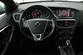 Volvo V40 Volvo V40 2.0 T4 Sport | Stoelverwarming | Camera |  Full LED | Leder/Alcantara | Navigatie | 19'' | Climate control | Bluetooth | PDC | Cruise control | R Design - afbeelding nr 3