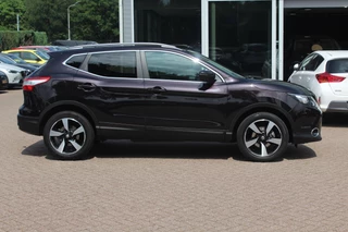 Nissan QASHQAI Nissan QASHQAI 1.2 N-Connecta / Trekhaak / Panoramadak / 360Camera / 18'' / Keyless / Navigatie / Getint glas / DAB / Cruise Control - afbeelding nr 5