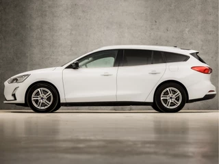 Ford Focus (APPLE CARPLAY, GROOT NAVI, ZWART DAK, GETINT GLAS, LANE ASSIST, SPORTSTOELEN, CRUISE, LM VELGEN, PARKEERSENSOREN, NIEUWSTAAT) - afbeelding nr 2