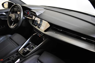Audi A3 Audi A3 Sportback 30 TFSI S-TRONIC S-LINE CARPLAY/LEDER/MATRIX-LED - afbeelding nr 17