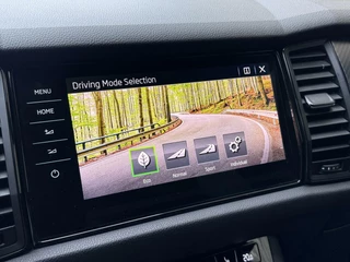 Škoda Kodiaq Skoda Kodiaq 1.5 TSI Sportline Automaat | Panoramadak | LED | Groot navigatiescherm | 20 inch lichtmetalen velgen | Stoelverwarming voor en achter | Trekhaak uitklapbaar | Adaptieve cruise control | Parkeersensoren voor en achter - afbeelding nr 27