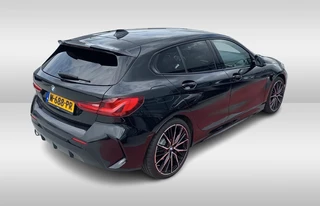 BMW 1 Serie BMW 1 Serie 118i Executive Ed. M Sport / Navigatie / Half leder / 19'' / Sportstoelen / Blackpack / Dakspoiler / Stoelverwarming / Cruise Control / Getint glas - afbeelding nr 3
