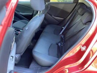 Mazda 2 Mazda 2 1.5 Skyactiv-G SkyLease NL-Auto, Dealer Ond., Airco, Navigatie, Cruise Controle, USB Audio, Lichtmetaal Black, A. Spoiler - afbeelding nr 3