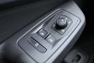 Ford Tourneo Connect Ford Tourneo Connect Grand 1.5 PHEV Titanium 7 zits | Luxe | Cruise control | Carplay - afbeelding nr 28