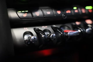 MINI Cooper Mini Mini 1.5 Cooper Chili 5 Deurs / AUT / Navi / Camera / Cruise Control / Open Pano / Led / Pdc / 17 Inch - afbeelding nr 25