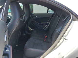 Mercedes-Benz CLA Mercedes-Benz CLA 180 122pk Automaat AMG Night Edition Plus | Origineel NL | Navi | Airco | Cruise | Led Koplampen | Pdc V+A+Assist | Licht+Regensensor | Privacy Glass | 18''lm - afbeelding nr 8